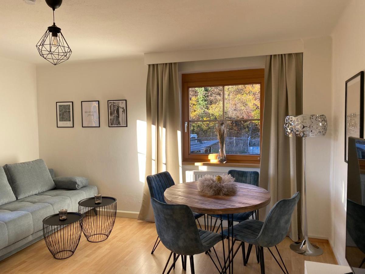 Gemuetliche Wohnung Mit Gartenblick Innsbruck Luaran gambar